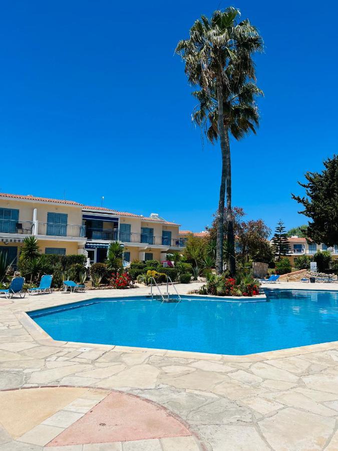 Golden Palms Paradise Garden Paphos Exterior foto