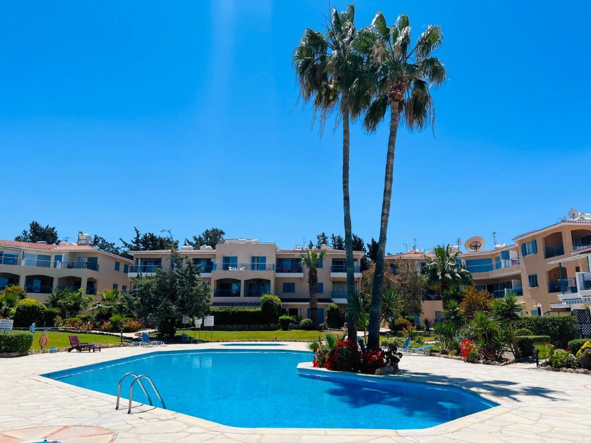 Golden Palms Paradise Garden Paphos Exterior foto